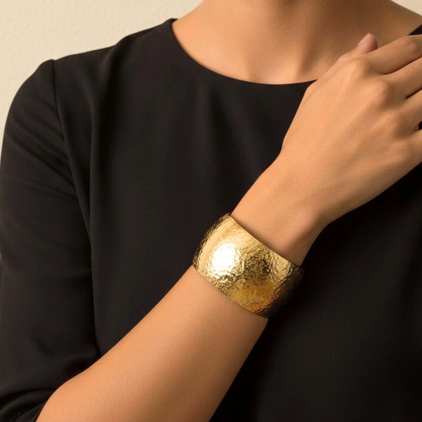 Brazalete Ajustable Martillado